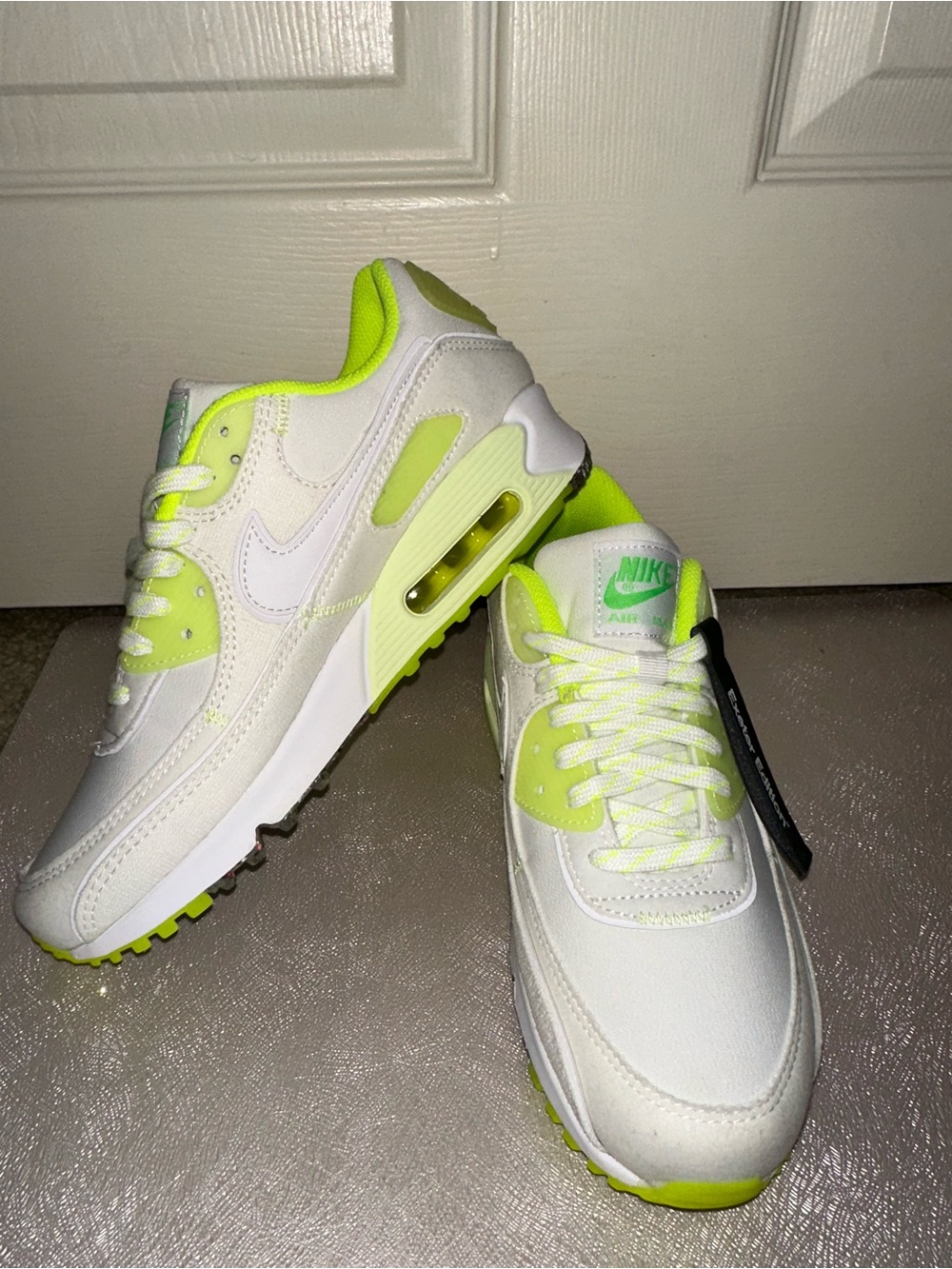 Nike Women’s Air Max — White with Neon green Accents New NWOB W8.5